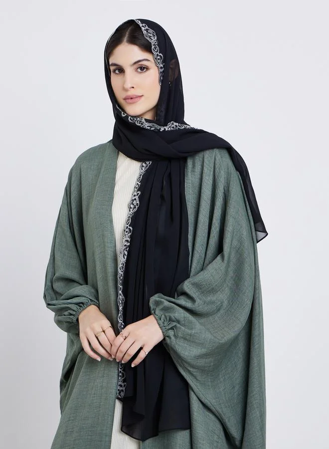 أميرة حجاب مزين بالدانتيل